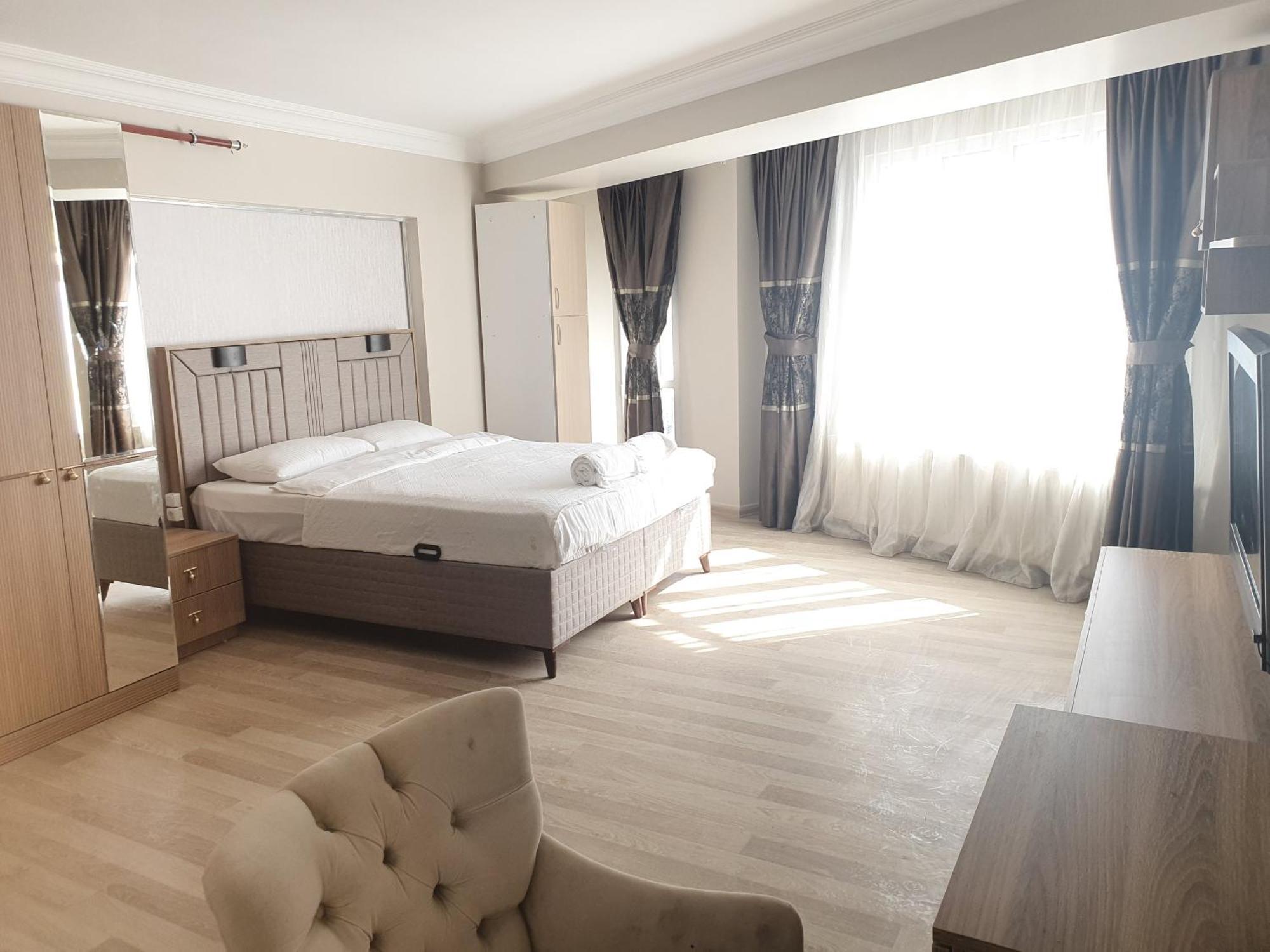 Kadikoey Bristol Hotel Istanbul Exterior photo